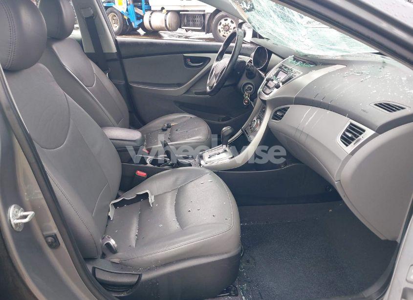 Photo 5 of 2013 Hyundai Elantra LIMITED (VIN 5NPDH4AE4DH449931)