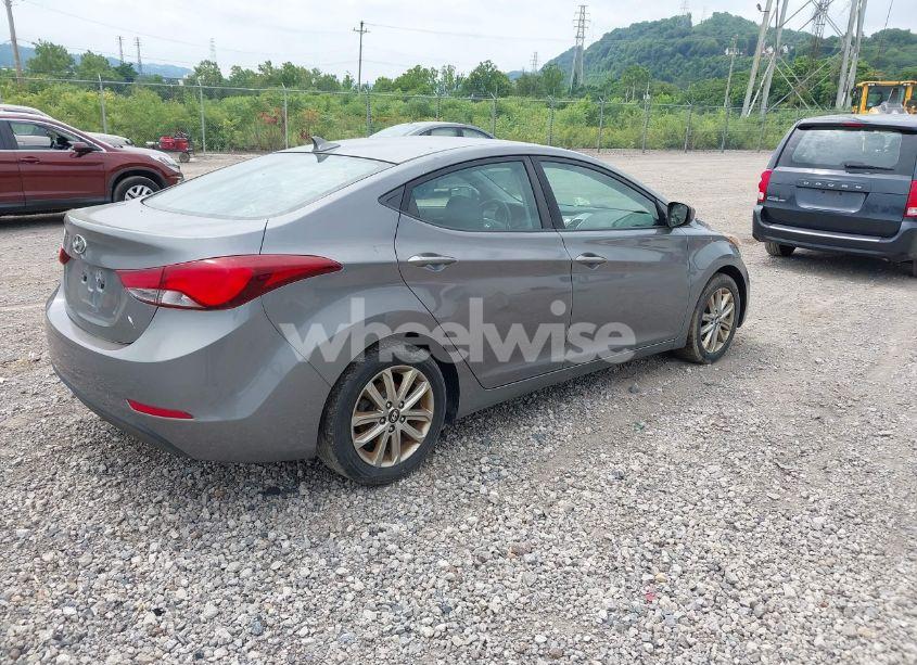 Photo 4 of 2014 Hyundai Elantra SE (VIN 5NPDH4AE4EH470831)