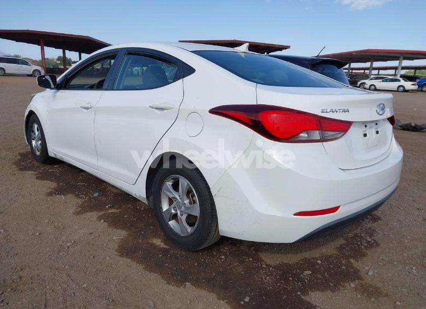 Photo 3 of 2014 Hyundai Elantra SE (VIN 5NPDH4AE4EH477780)