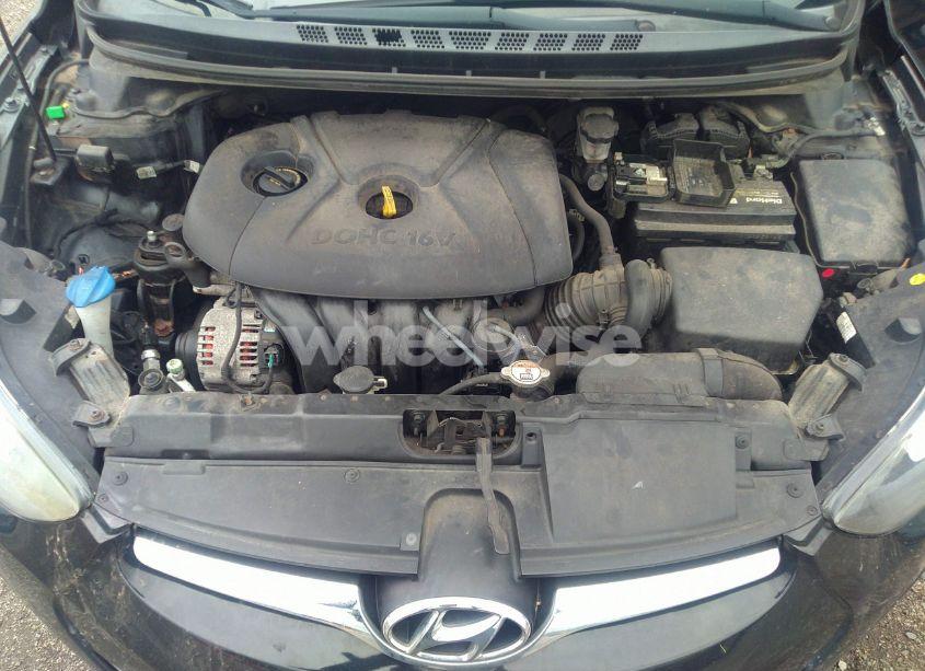 Photo 10 of 2014 Hyundai Elantra SE (VIN 5NPDH4AE4EH483031)