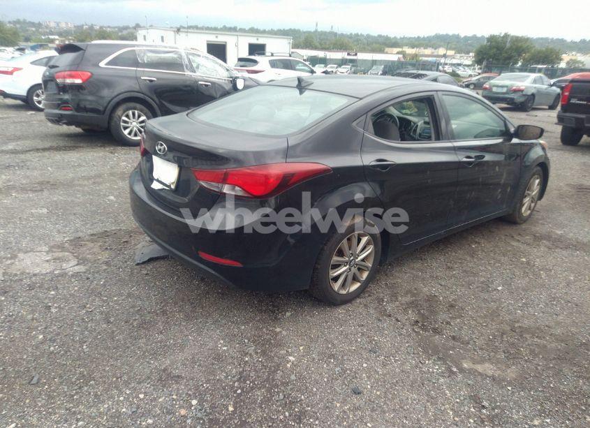Photo 4 of 2014 Hyundai Elantra SE (VIN 5NPDH4AE4EH483031)