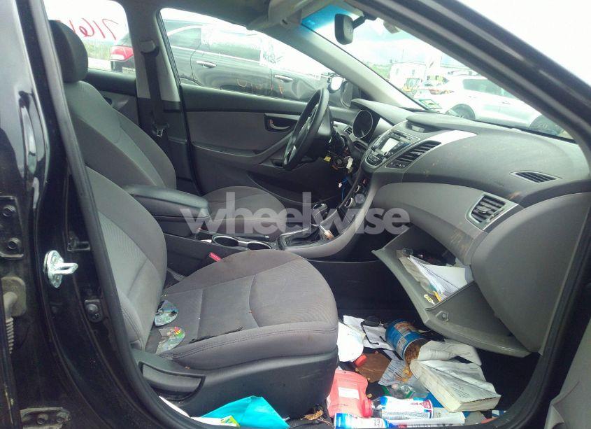 Photo 5 of 2014 Hyundai Elantra SE (VIN 5NPDH4AE4EH483031)