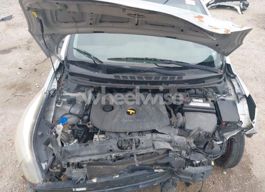 Photo 10 of 2014 Hyundai Elantra SE (VIN 5NPDH4AE4EH491372)