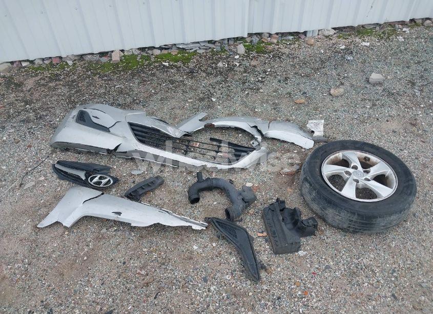 Photo 11 of 2014 Hyundai Elantra SE (VIN 5NPDH4AE4EH491372)