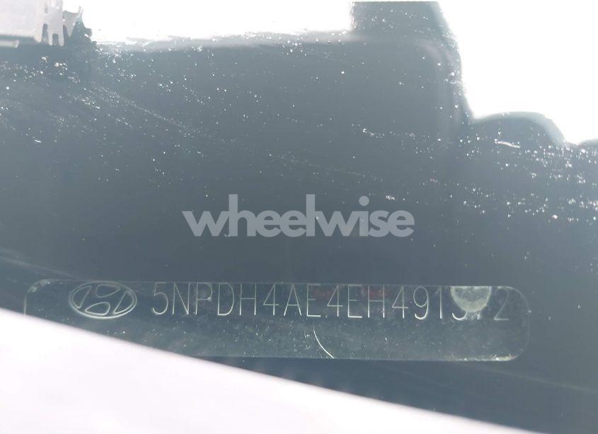 Photo 9 of 2014 Hyundai Elantra SE (VIN 5NPDH4AE4EH491372)