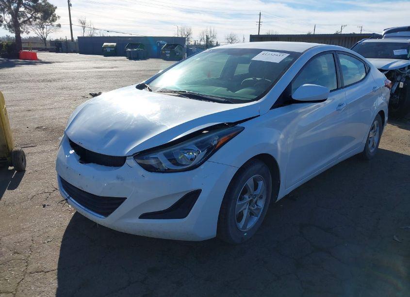 Photo 2 of 2014 Hyundai Elantra SE (VIN 5NPDH4AE4EH511734)