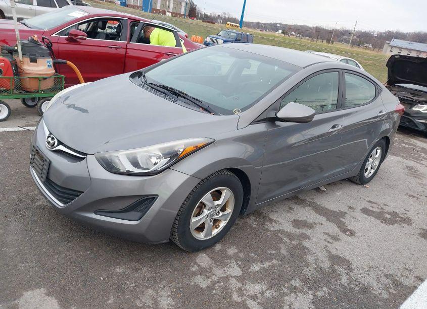 Photo 2 of 2014 Hyundai Elantra SE (VIN 5NPDH4AE4EH515203)