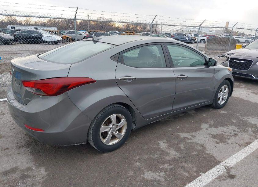 Photo 4 of 2014 Hyundai Elantra SE (VIN 5NPDH4AE4EH515203)
