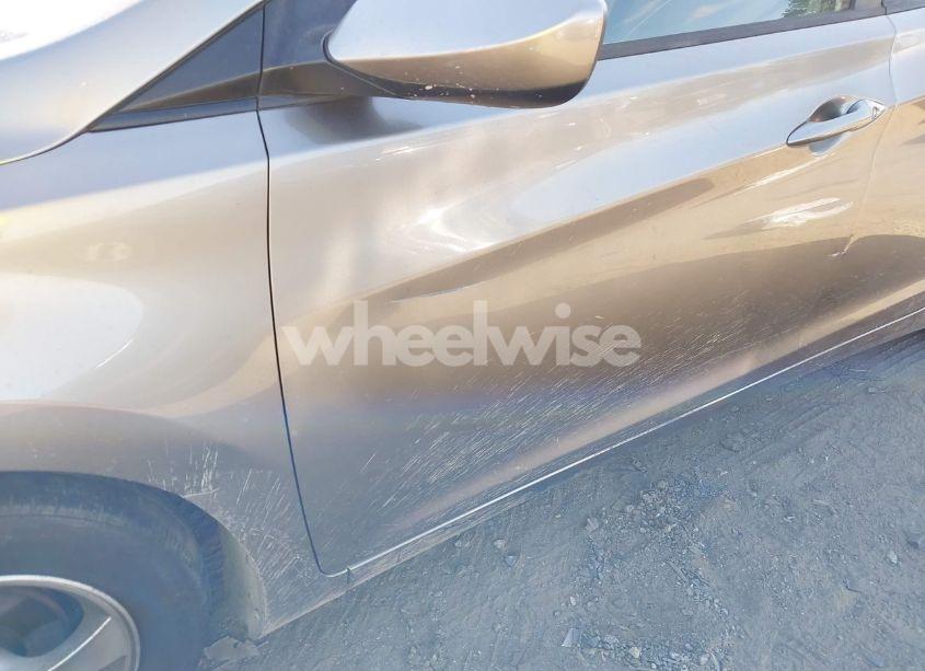 Photo 13 of 2014 Hyundai Elantra SE (VIN 5NPDH4AE4EH522782)