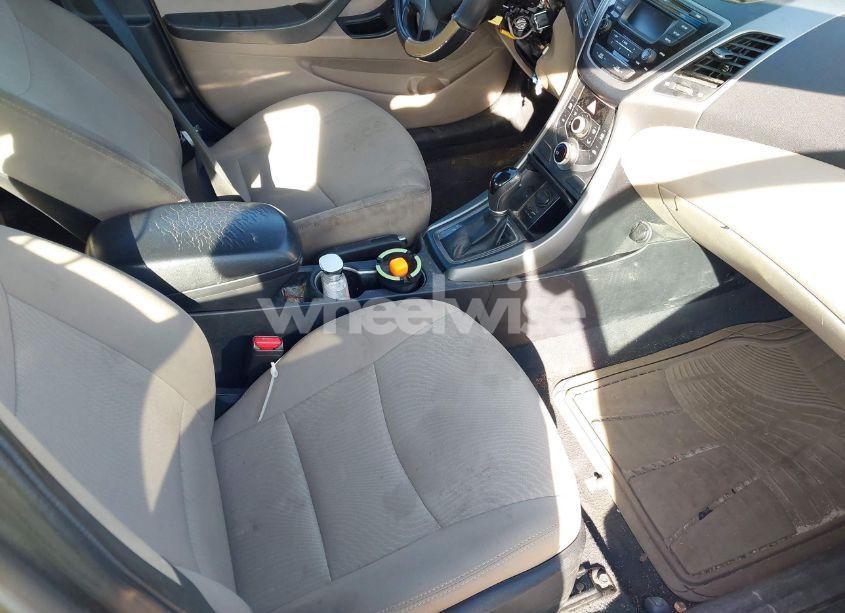 Photo 5 of 2014 Hyundai Elantra SE (VIN 5NPDH4AE4EH522782)