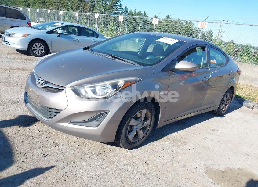 Photo 2 of 2014 Hyundai Elantra SE (VIN 5NPDH4AE4EH526573)