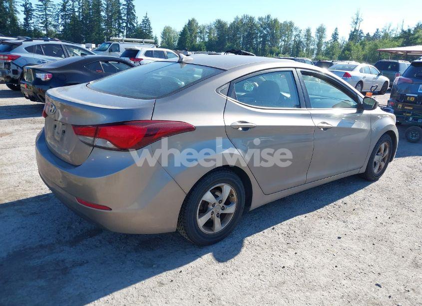 Photo 4 of 2014 Hyundai Elantra SE (VIN 5NPDH4AE4EH526573)