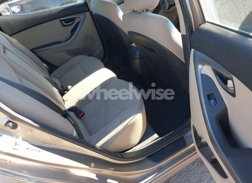 Photo 8 of 2014 Hyundai Elantra SE (VIN 5NPDH4AE4EH526573)