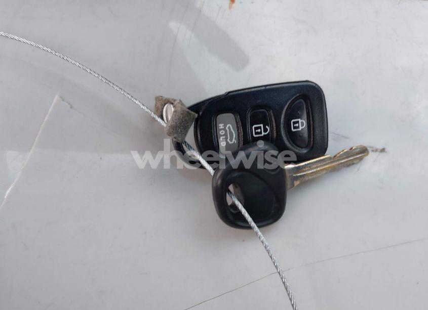 Photo 11 of 2014 Hyundai Elantra SE (VIN 5NPDH4AE4EH528176)