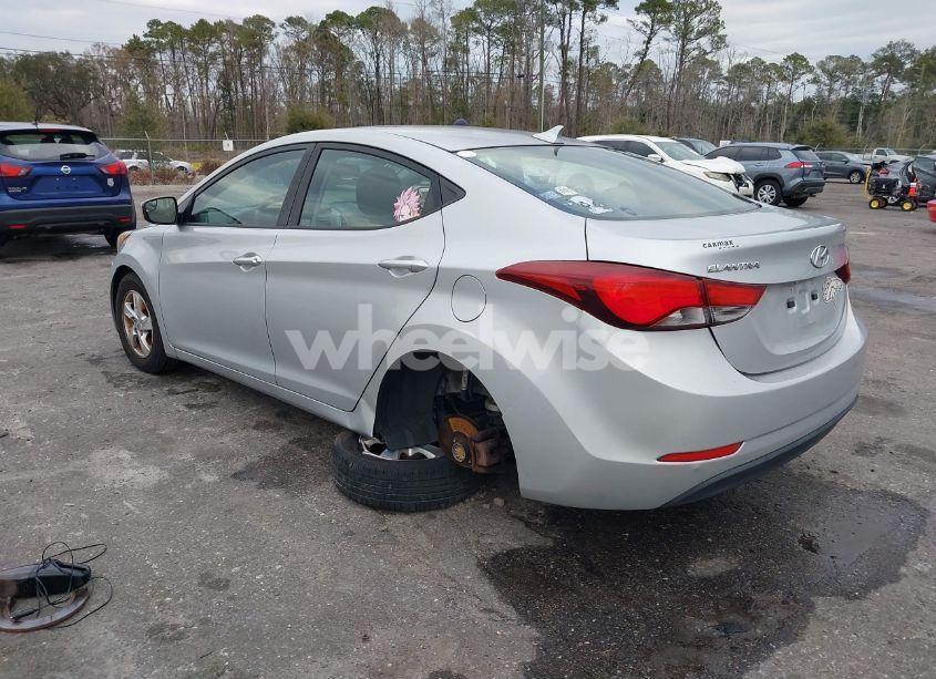 Photo 3 of 2014 Hyundai Elantra SE (VIN 5NPDH4AE4EH528176)