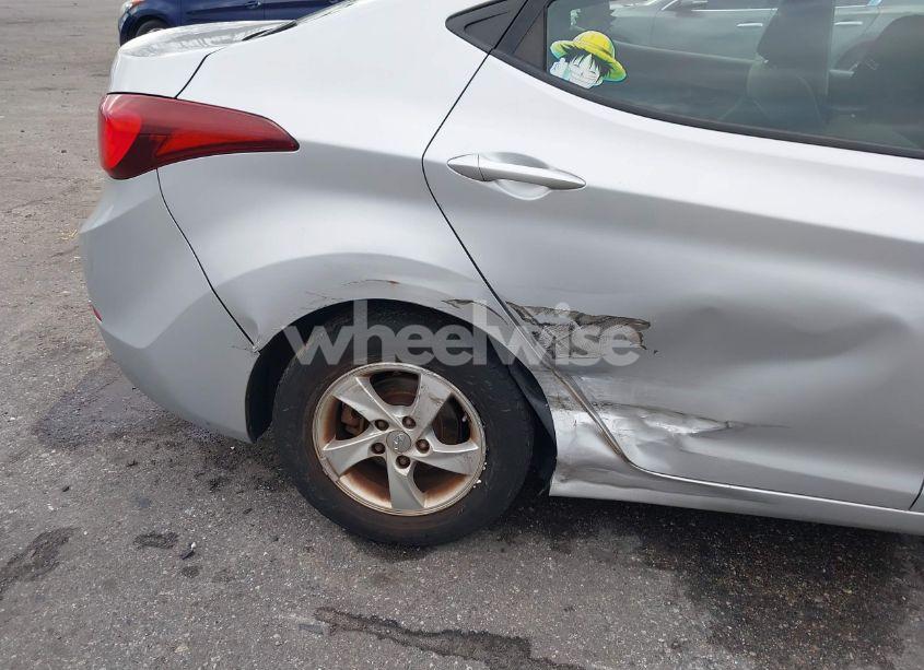 Photo 6 of 2014 Hyundai Elantra SE (VIN 5NPDH4AE4EH528176)