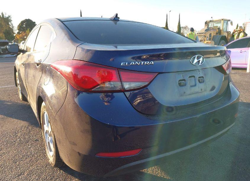 Photo 3 of 2014 Hyundai Elantra SE (VIN 5NPDH4AE4EH532812)