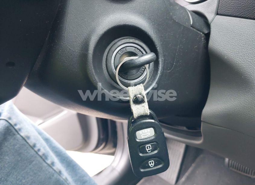 Photo 11 of 2014 Hyundai Elantra LIMITED (VIN 5NPDH4AE4EH533992)