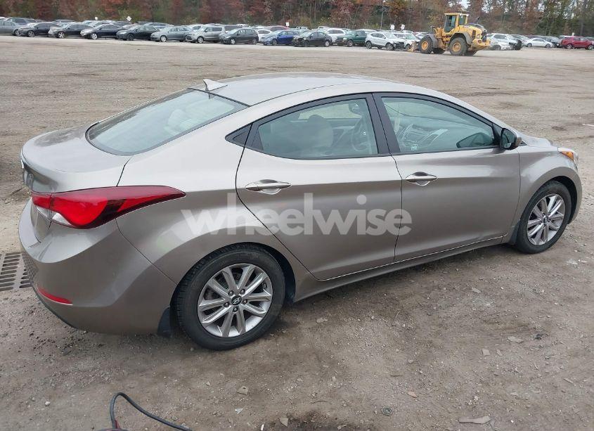 Photo 4 of 2014 Hyundai Elantra SE (VIN 5NPDH4AE4EH541185)