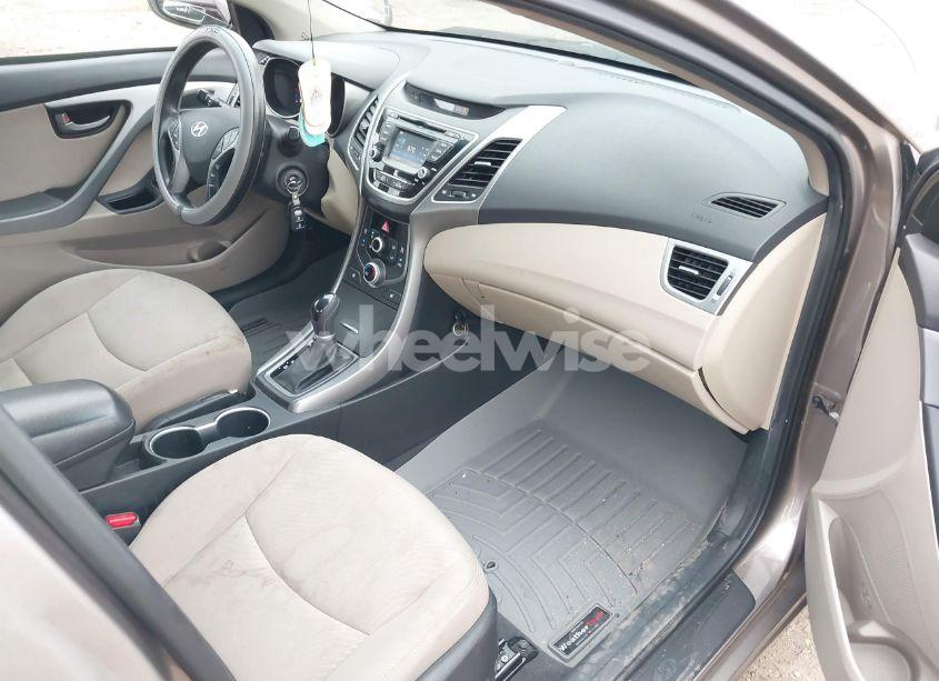 Photo 5 of 2014 Hyundai Elantra SE (VIN 5NPDH4AE4EH541185)