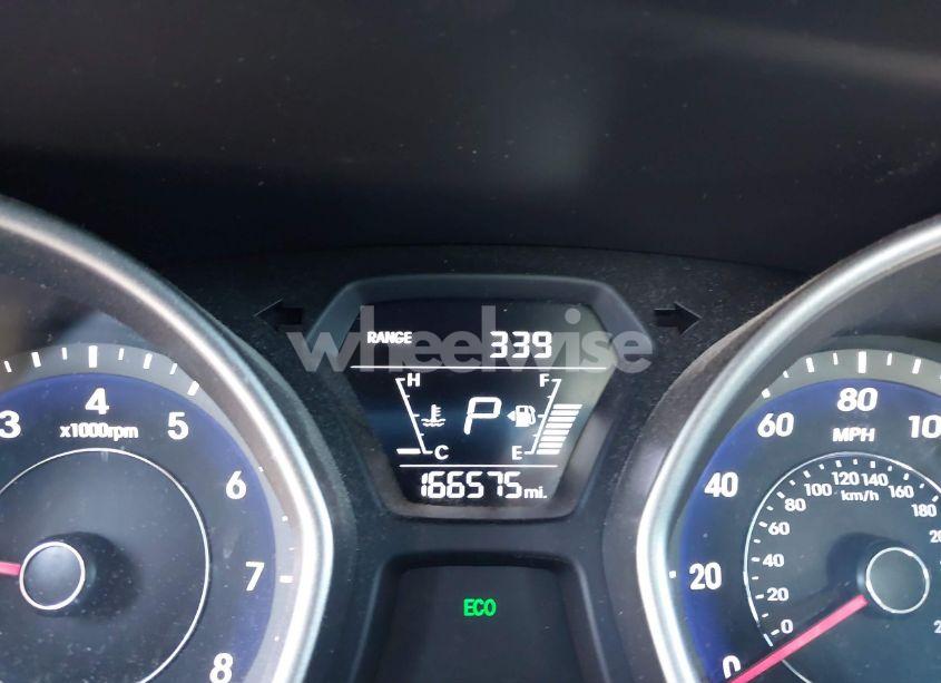 Photo 15 of 2015 Hyundai Elantra SE (VIN 5NPDH4AE4FH548753)