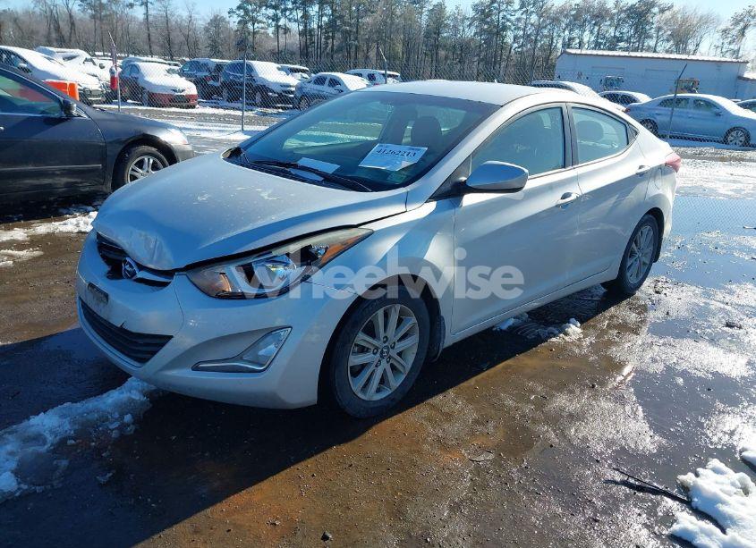 Photo 2 of 2015 Hyundai Elantra SE (VIN 5NPDH4AE4FH548753)