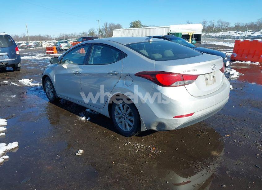Photo 3 of 2015 Hyundai Elantra SE (VIN 5NPDH4AE4FH548753)