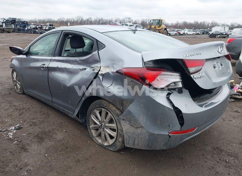 Photo 3 of 2015 Hyundai Elantra SE (VIN 5NPDH4AE4FH549322)