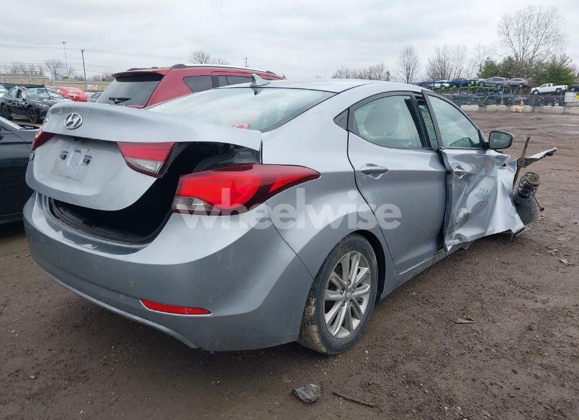 Photo 4 of 2015 Hyundai Elantra SE (VIN 5NPDH4AE4FH549322)