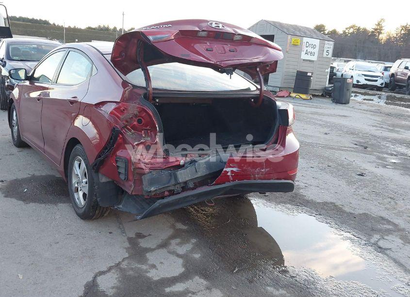 Photo 6 of 2015 Hyundai Elantra SE (VIN 5NPDH4AE4FH570963)