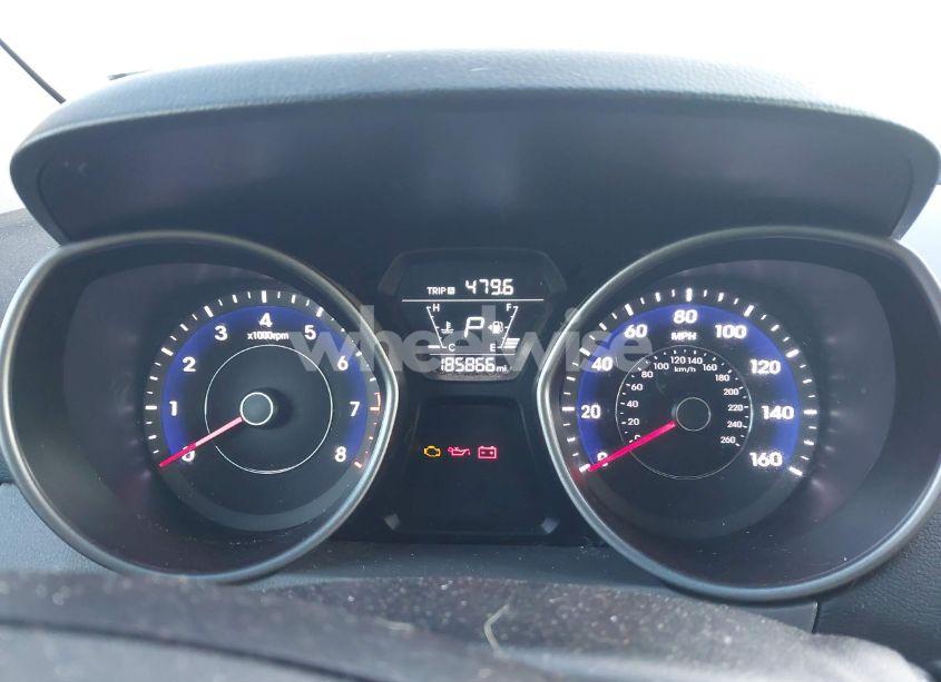 Photo 7 of 2015 Hyundai Elantra SE (VIN 5NPDH4AE4FH570963)