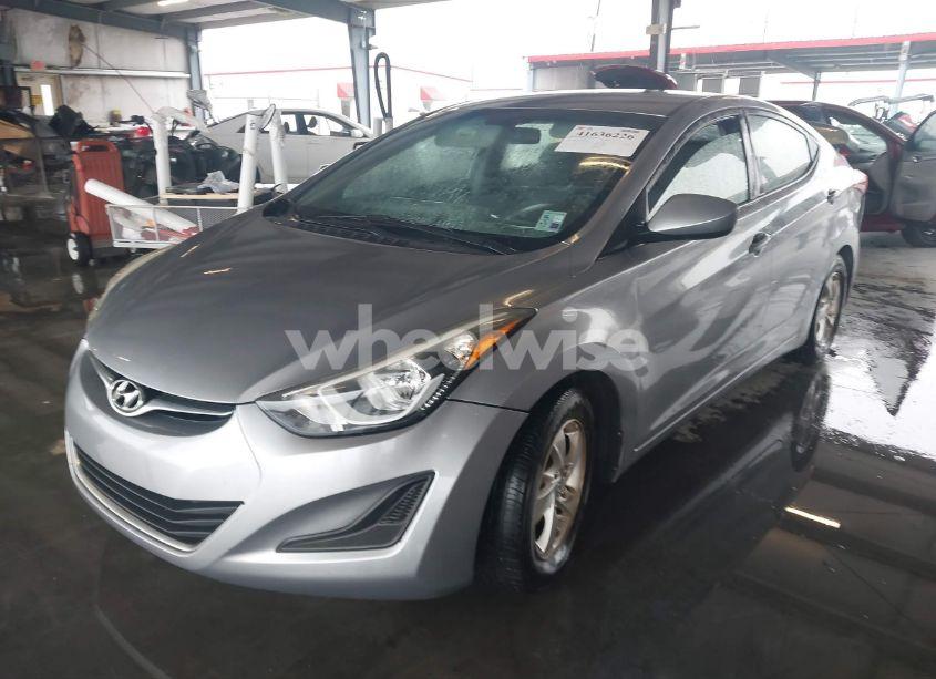 Photo 2 of 2015 Hyundai Elantra SE (VIN 5NPDH4AE4FH588007)