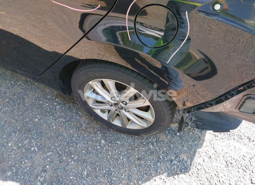 Photo 12 of 2015 Hyundai Elantra SE (VIN 5NPDH4AE4FH589139)