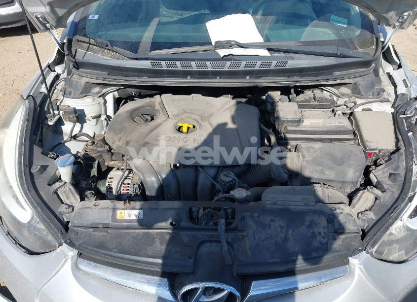 Photo 10 of 2015 Hyundai Elantra SE (VIN 5NPDH4AE4FH590159)