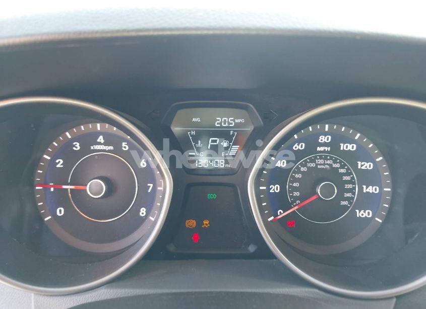 Photo 7 of 2015 Hyundai Elantra SE (VIN 5NPDH4AE4FH590159)