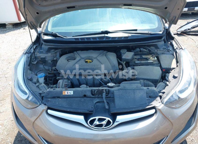 Photo 10 of 2015 Hyundai Elantra SE (VIN 5NPDH4AE4FH598584)