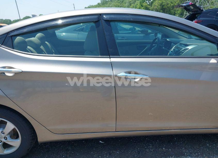 Photo 13 of 2015 Hyundai Elantra SE (VIN 5NPDH4AE4FH598584)