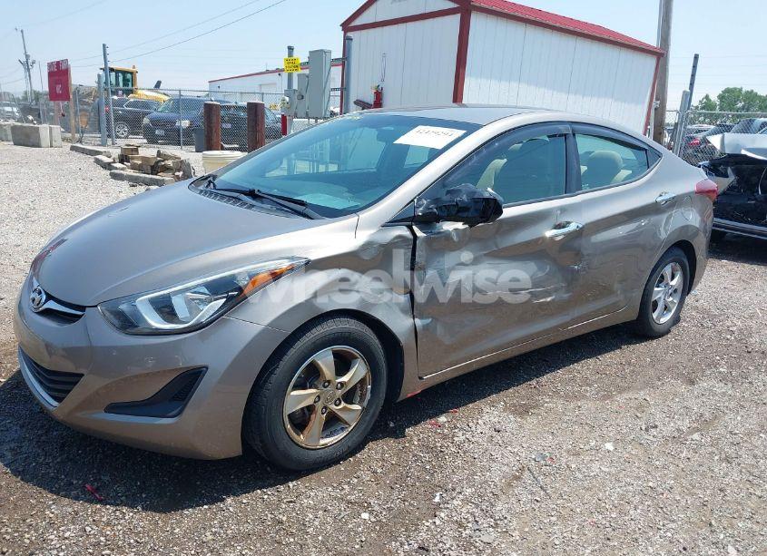 Photo 6 of 2015 Hyundai Elantra SE (VIN 5NPDH4AE4FH598584)