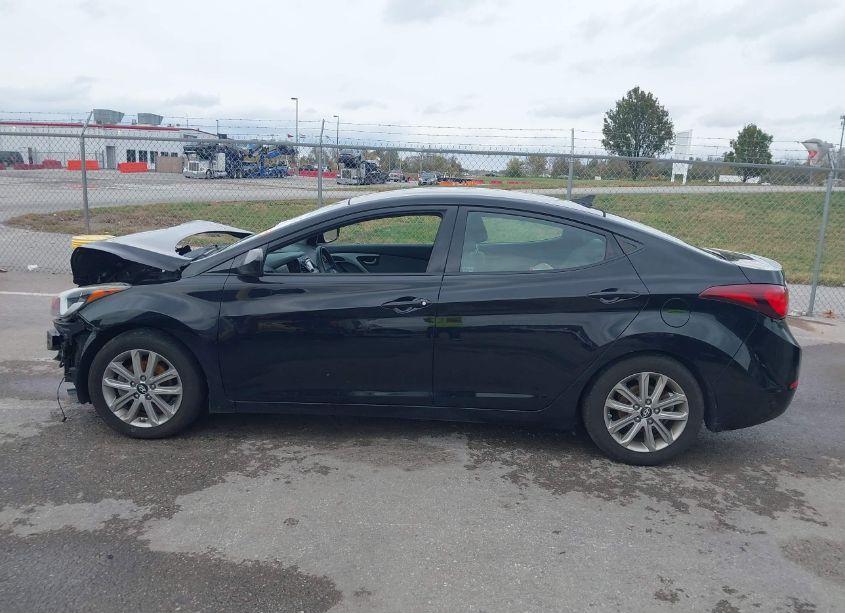 Photo 15 of 2015 Hyundai Elantra SE (VIN 5NPDH4AE4FH606408)