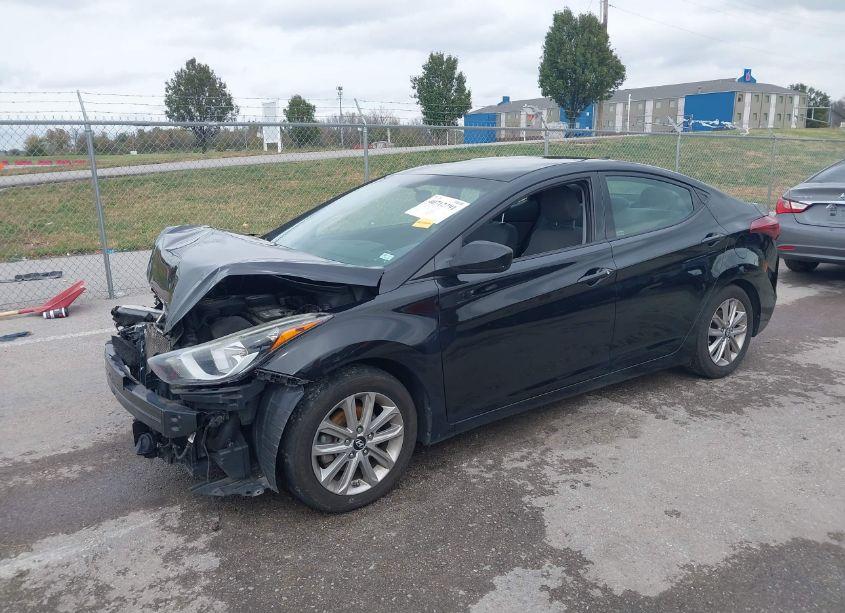 Photo 2 of 2015 Hyundai Elantra SE (VIN 5NPDH4AE4FH606408)