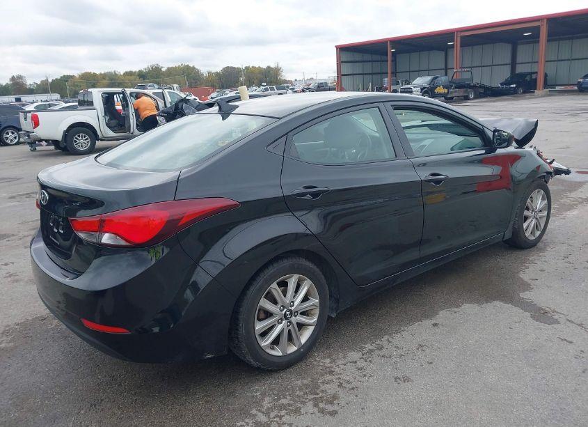 Photo 4 of 2015 Hyundai Elantra SE (VIN 5NPDH4AE4FH606408)