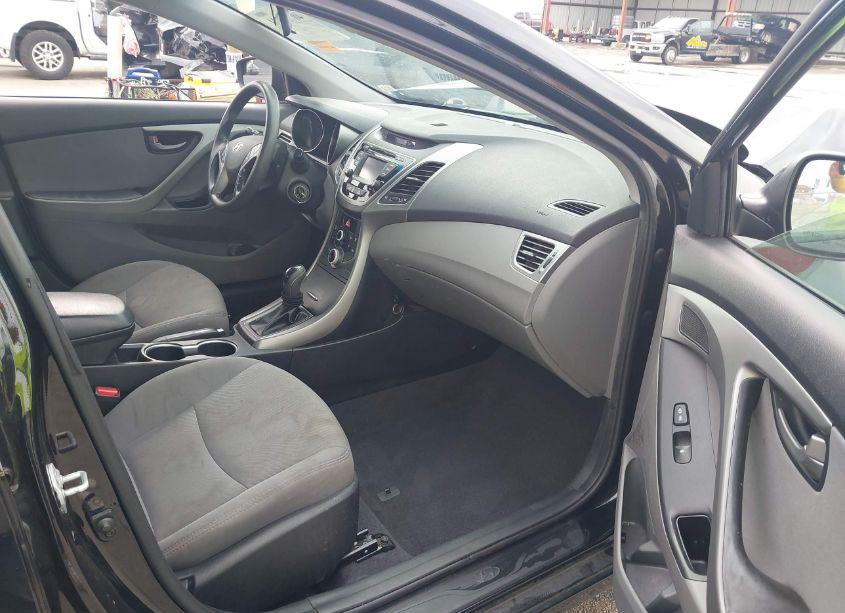 Photo 5 of 2015 Hyundai Elantra SE (VIN 5NPDH4AE4FH606408)