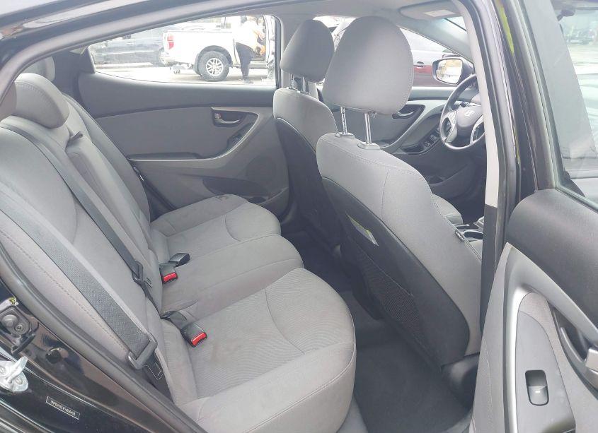 Photo 8 of 2015 Hyundai Elantra SE (VIN 5NPDH4AE4FH606408)