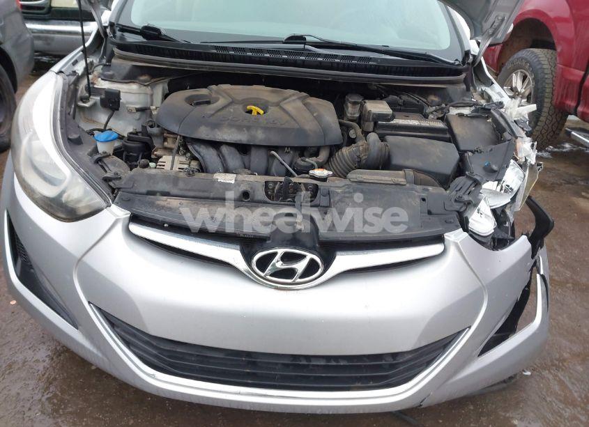 Photo 10 of 2015 Hyundai Elantra SE (VIN 5NPDH4AE4FH623175)