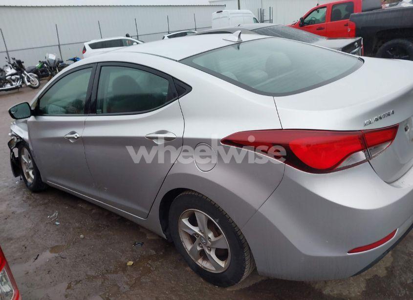 Photo 14 of 2015 Hyundai Elantra SE (VIN 5NPDH4AE4FH623175)