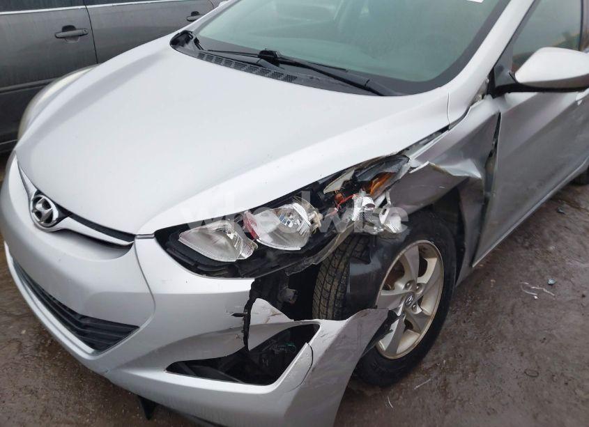 Photo 6 of 2015 Hyundai Elantra SE (VIN 5NPDH4AE4FH623175)