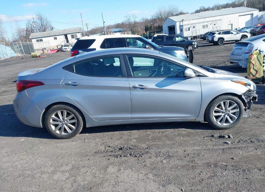 Photo 13 of 2015 Hyundai Elantra SE (VIN 5NPDH4AE4FH623628)