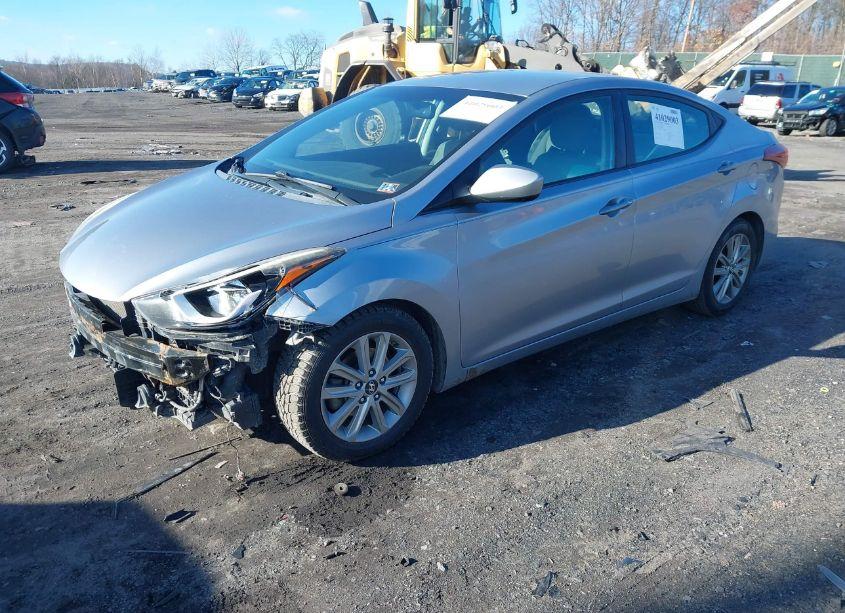 Photo 2 of 2015 Hyundai Elantra SE (VIN 5NPDH4AE4FH623628)