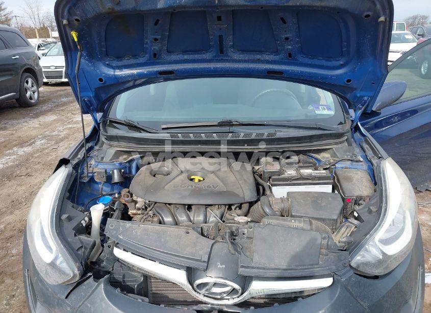Photo 10 of 2015 Hyundai Elantra SE (VIN 5NPDH4AE4FH632992)