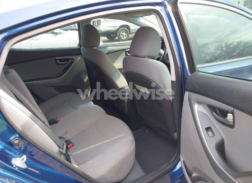 Photo 8 of 2015 Hyundai Elantra SE (VIN 5NPDH4AE4FH632992)